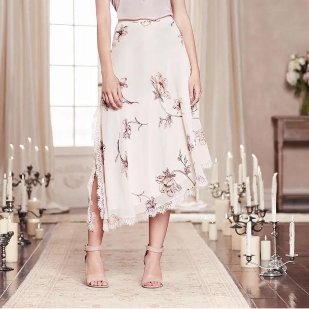 Lauren Conrad Runway Asymmetrical Floral Skirt Size 2